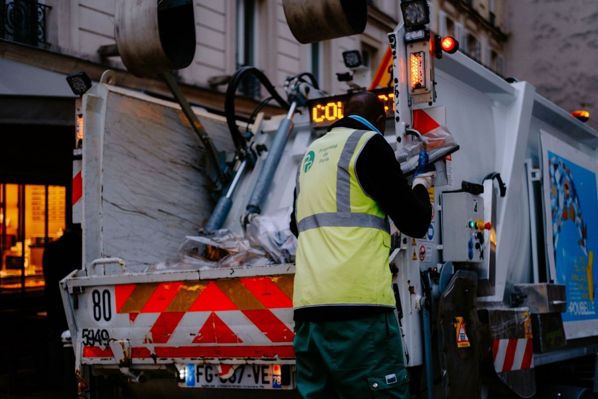 Besure Junk Removal team preparing a cleanout in Fort Lauderdale, FL